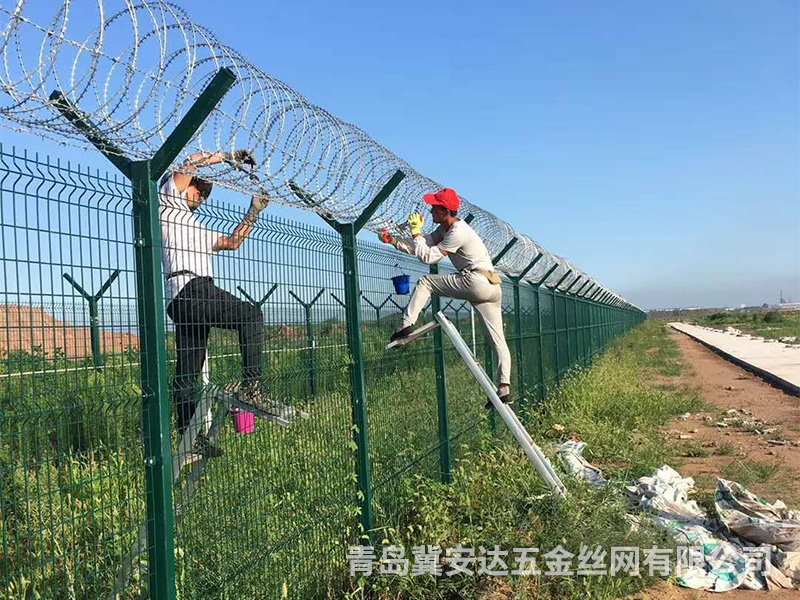 公路鐵路護(hù)欄